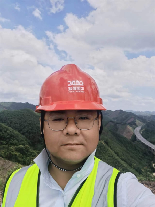 冰城小土匪的第一张照片--武汉认干亲服务网